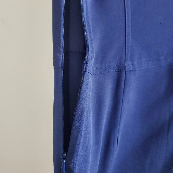 Theory blue vneck sleeveless sheath dress with pockets size 4! - Picture 6 of 12